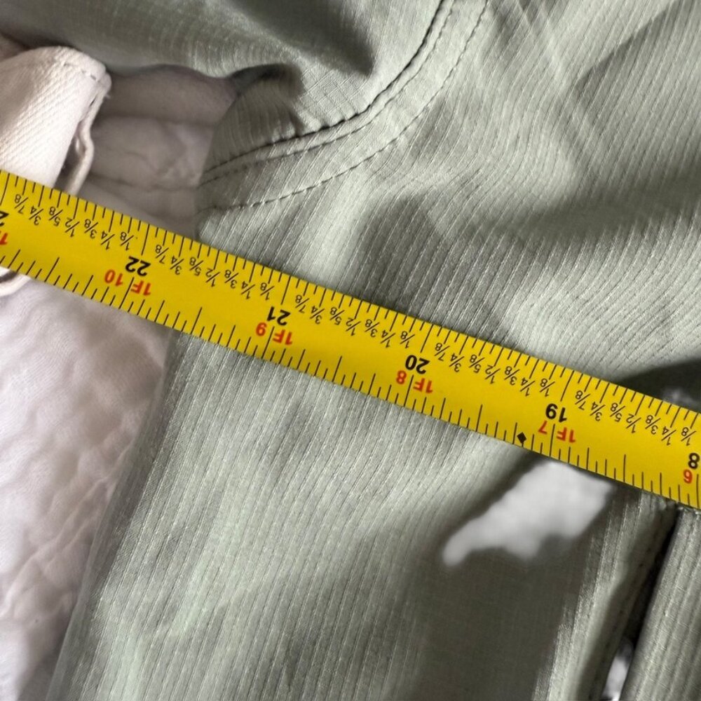 Eddie Bauer NWOT Green Windbreaker Hidden Hood Zipper Jacket Athletic apparel M - Picture 6 of 10